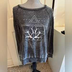 Miken flow Long-sleeve Burnout Tee, size M